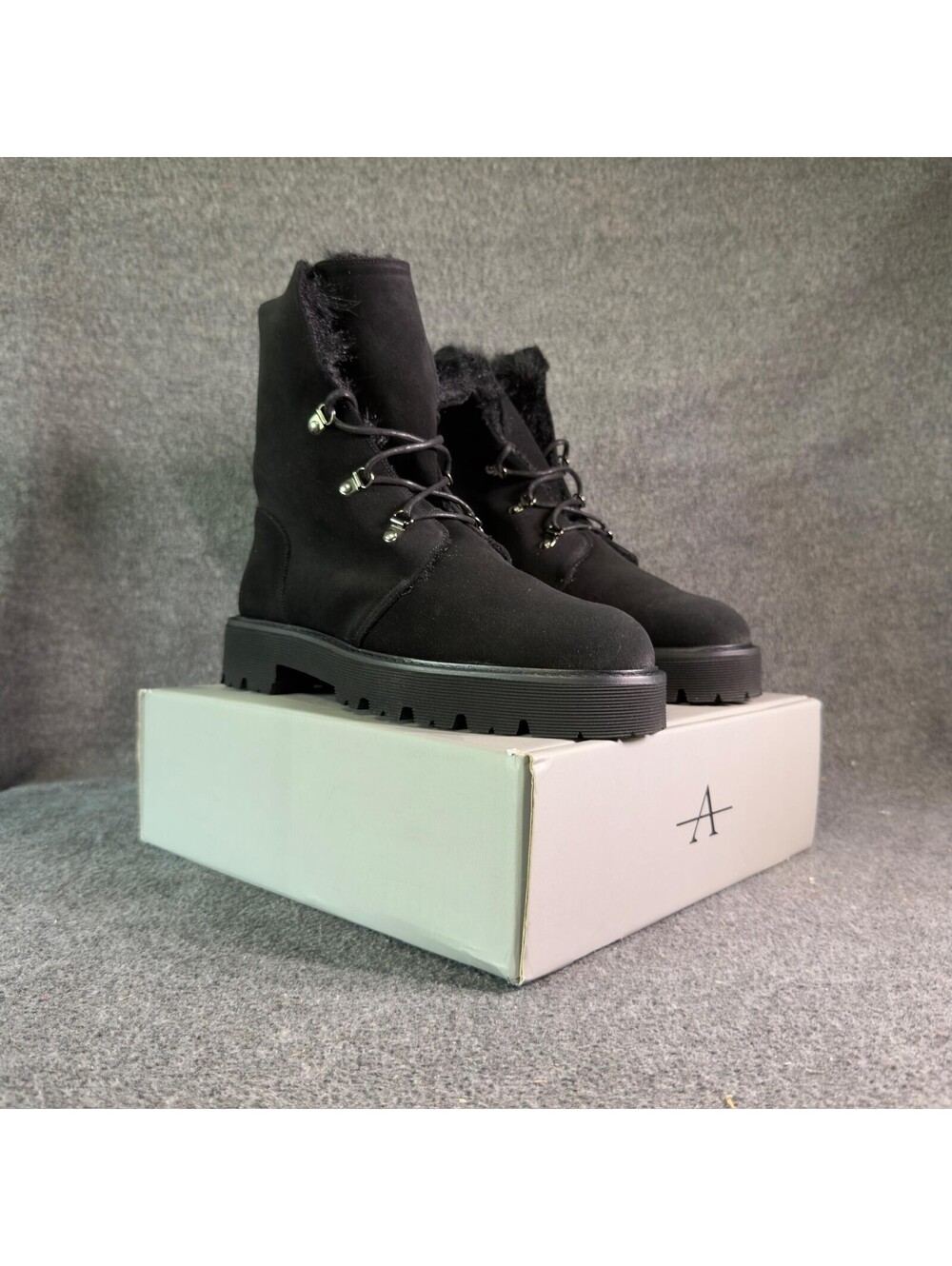 Aquatalia Eva Boots Mens Size 10 Black Suede Shearling Lined Lug Sole Winter